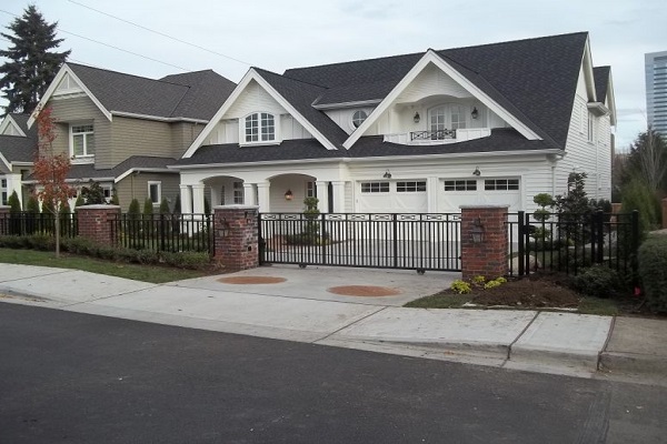 Slide Gate for a Short Driveway