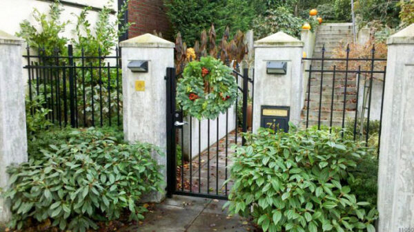 Pedestrian Gate with Spear Points