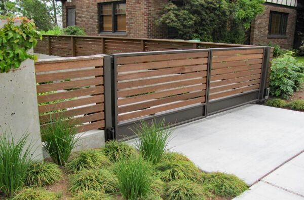 Horizontal Wood Gate - Image 2