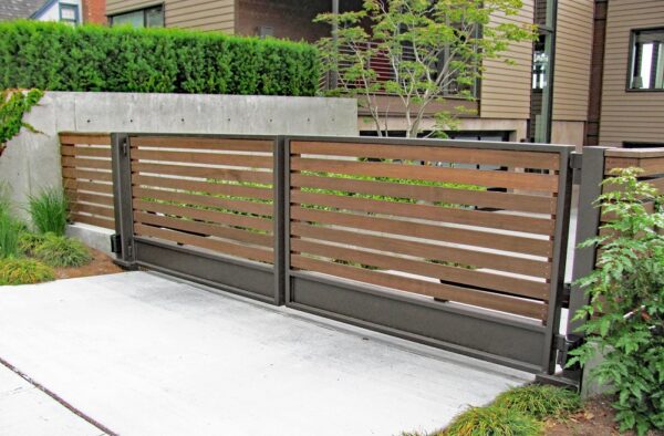Horizontal Wood Gate - Image 4