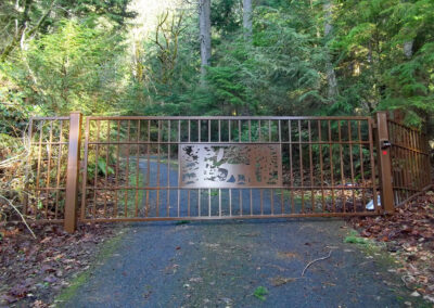 Single Swing Gate with Bear Design