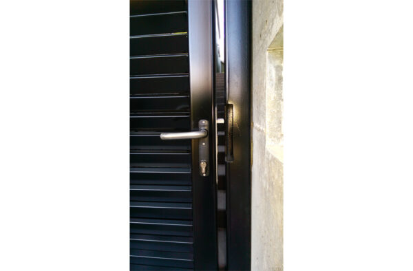 Pedestrian Gate with Electric Strike - Image 2