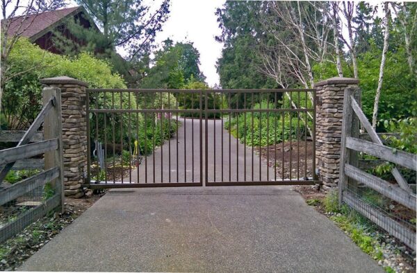 Double Swing Gate with Telephone Entry