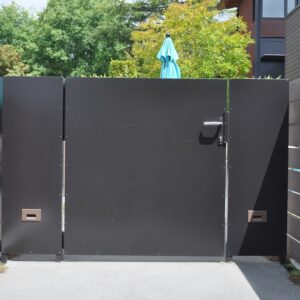 Solid Iron Ped Gate
