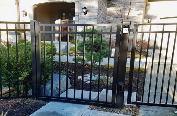 Black Slide Gate - Image 2