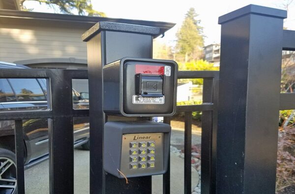Black Slide Gate - Image 3