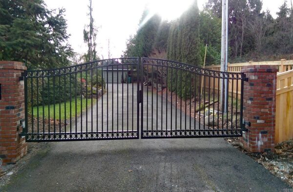 Double Swing Gate with Magnetic Lock
