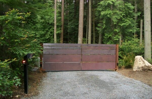 Double Swing Iron Panel Gate - Image 2
