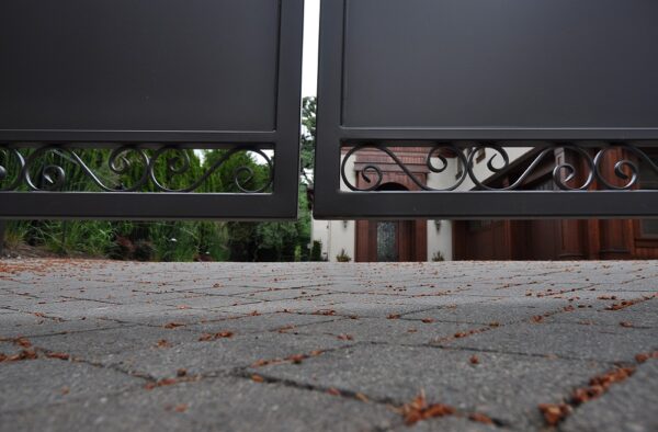 Decorative Scroll Gate - Image 4