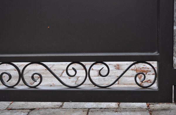 Decorative Scroll Gate - Image 3