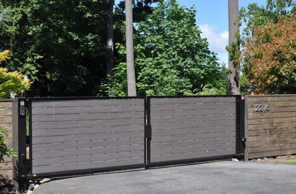 Horizontal Cedar Gate - Image 2