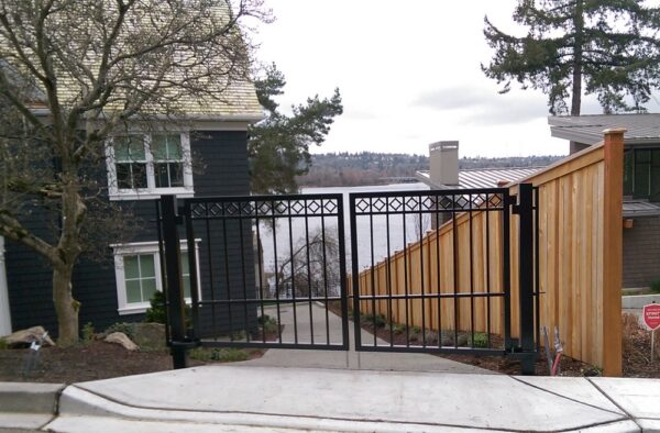 Manual Diamond Swing Gate