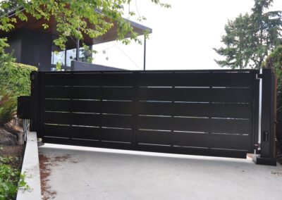 Horizontal Board Gate