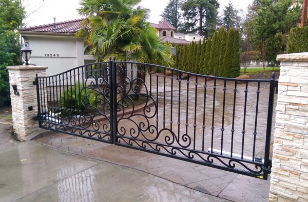 Beautiful Scroll Work Gate - Image 2