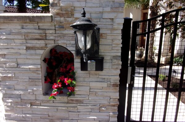 Black Ped Gate with pillars - Image 2