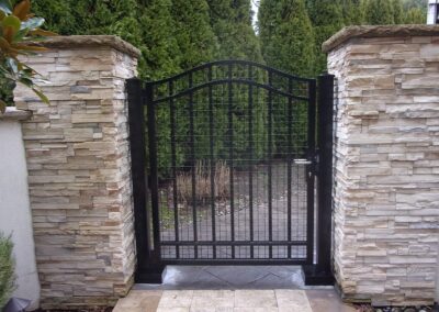 Black Ped Gate with pillars