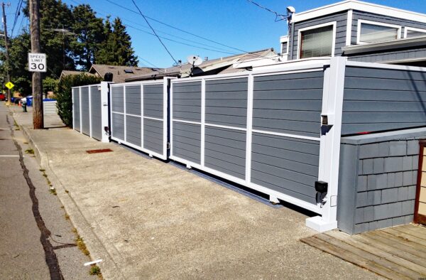 Tandem Slide Gate with Custom Wood Applique - Image 2