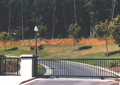 Flat Top Iron Slide Gate