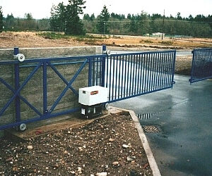 Custom painted, Flat Top Slide Gate