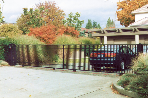 Flat Top Iron Slide Gate