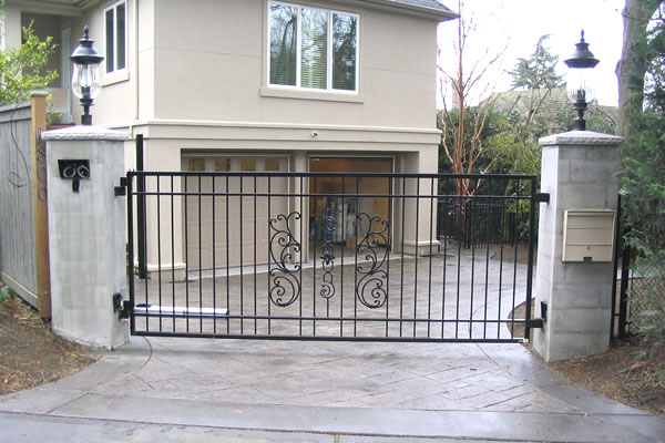 Flat Top Iron Swing Gate