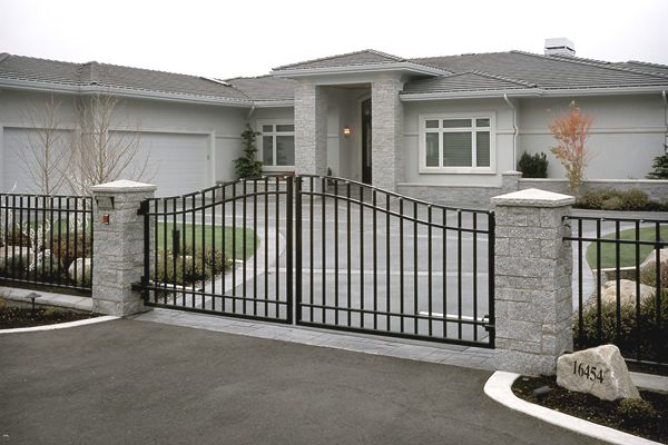 Double Swing Driveway Gate