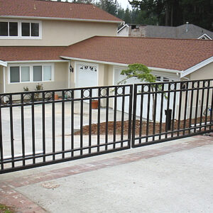 Flat Top Driveway Gate