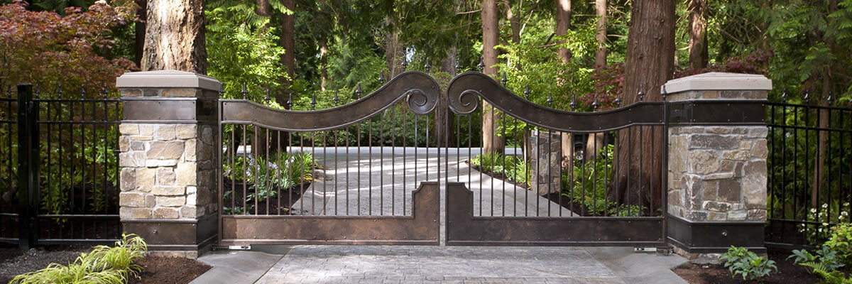 Iron Swing Home Driveway Gate