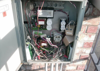 Rat's Nest Wiring - hazardous driveway gate installation