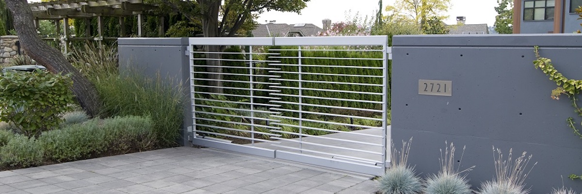 Residential Modern Driveway Gate With Double Swing Movement And Horizontal Steel Pickets