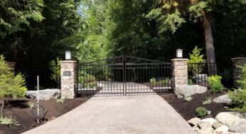 Woodinville Steel Driveway Gate Blends Security And Elegance