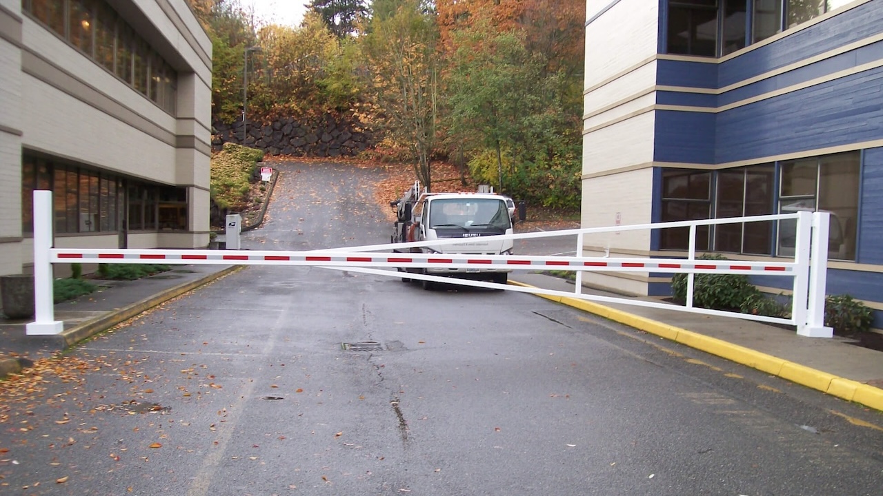 Manual Commercial Forestry Gate Commercial Forestry Gate With Safety Reflectors And A Manual Operating Mechanism